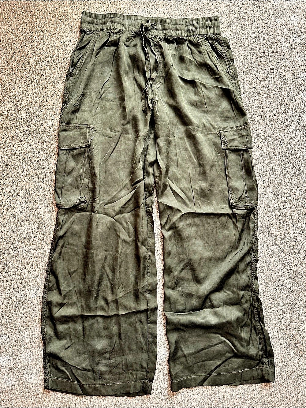 Aerie Cargo Jogger Pants in Olive Green